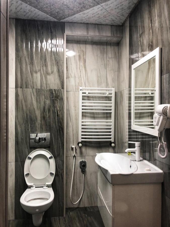 Gallery Lux Hotel Баку Экстерьер фото