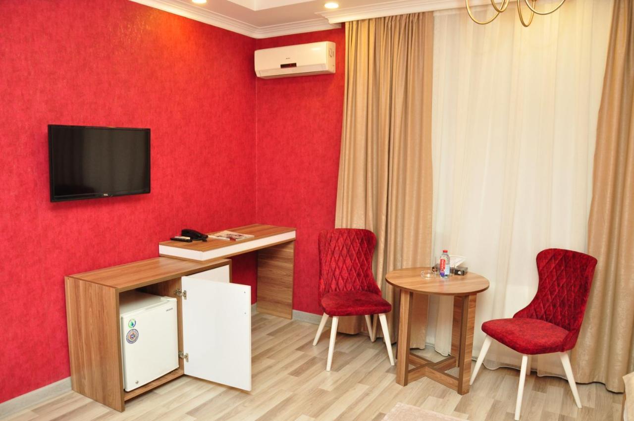 Gallery Lux Hotel Баку Экстерьер фото