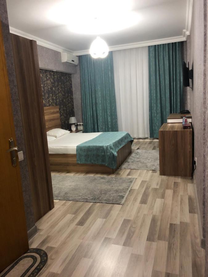 Gallery Lux Hotel Баку Экстерьер фото