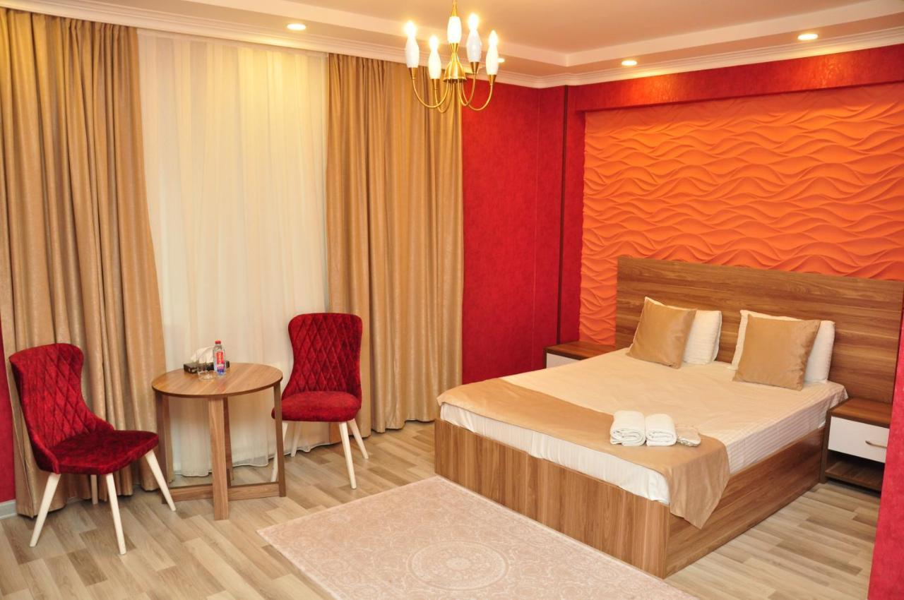 Gallery Lux Hotel Баку Экстерьер фото