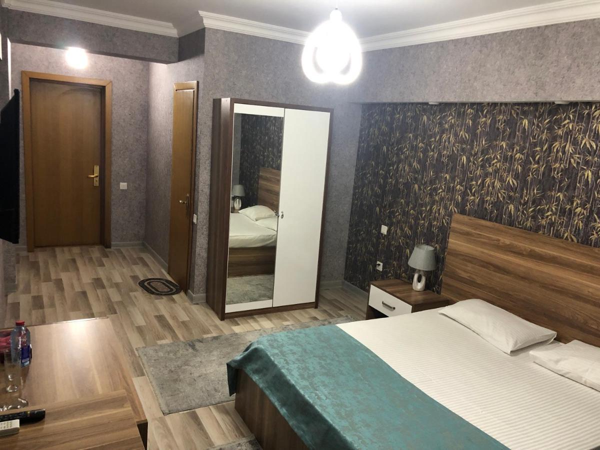Gallery Lux Hotel Баку Экстерьер фото