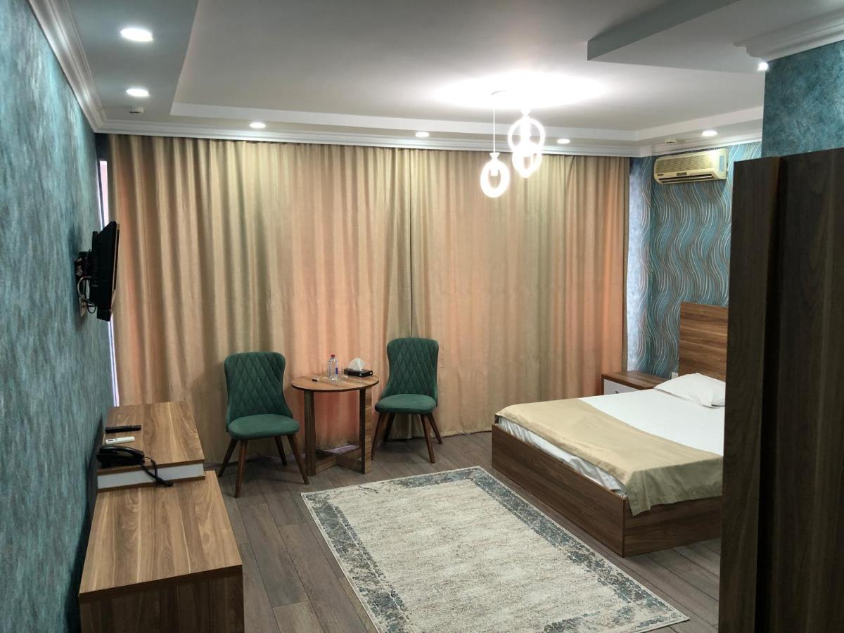 Gallery Lux Hotel Баку Экстерьер фото