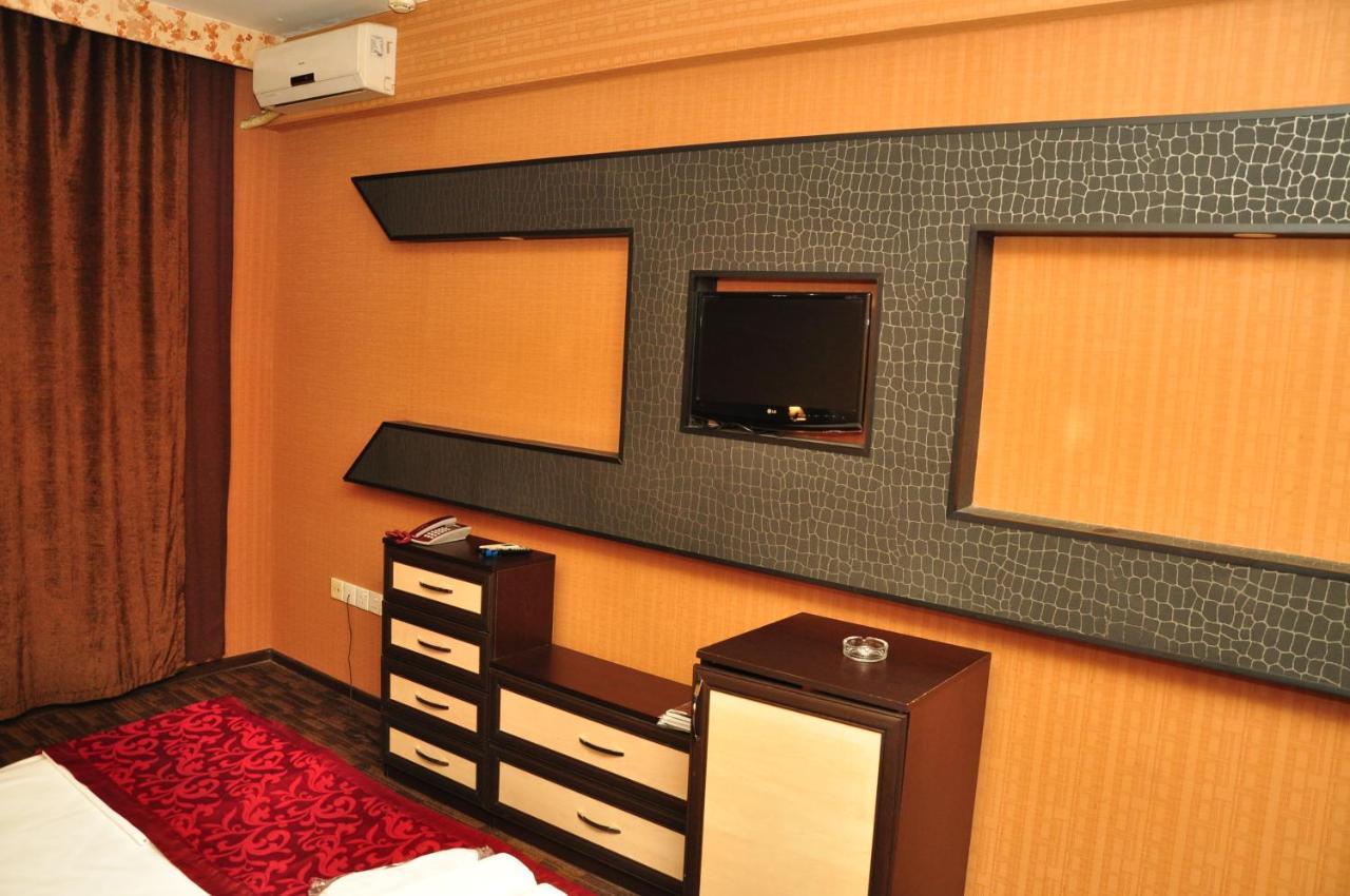 Gallery Lux Hotel Баку Экстерьер фото