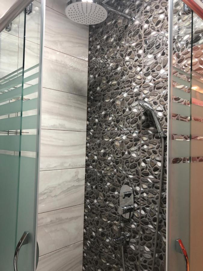Gallery Lux Hotel Баку Экстерьер фото