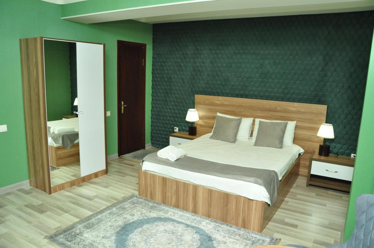 Gallery Lux Hotel Баку Экстерьер фото