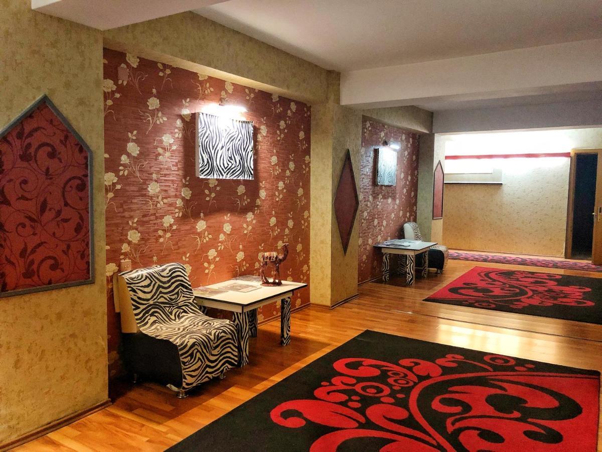 Gallery Lux Hotel Баку Экстерьер фото